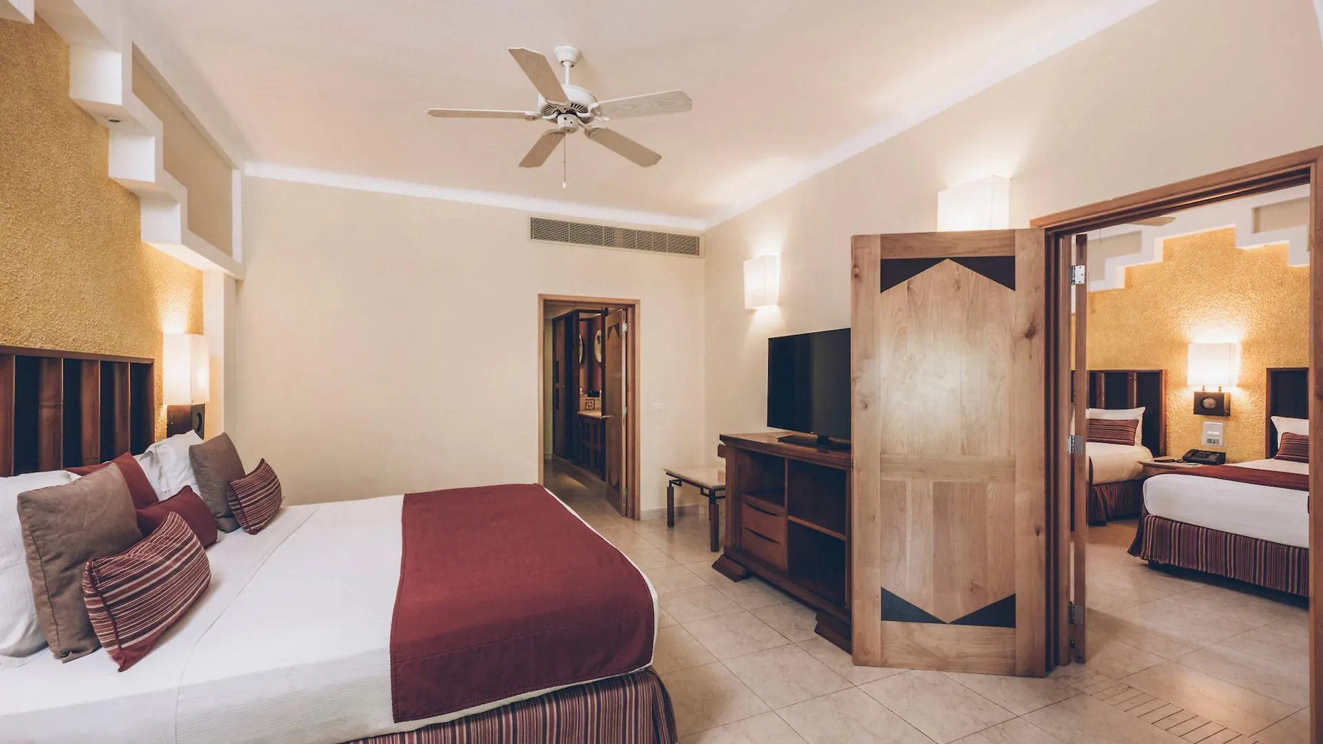 Iberostar Selection Paraiso Maya Suites Puerto Morelos 5*,